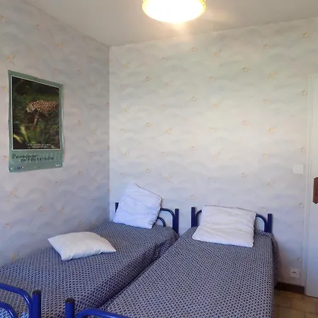 Sur Gironde - Maison Spacieuse Au Calme Avec Beau Jardin Arbore Hotel